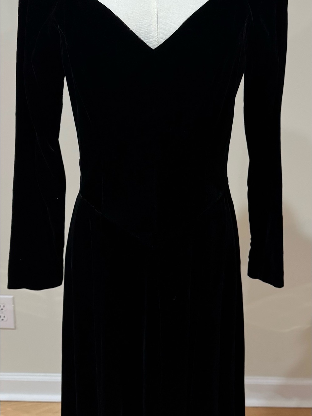 Moda velvet long sleeve fit & flare dress (vintage)